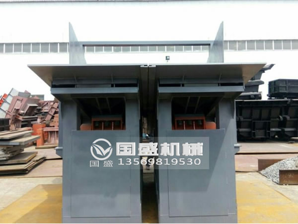 多臺(tái)板振動(dòng)放礦機(jī) 多臺(tái)板振動(dòng)放礦機(jī)